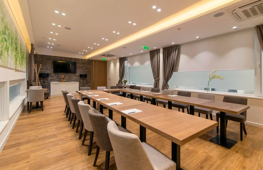 Belgrade Inn Garni Hotel-1